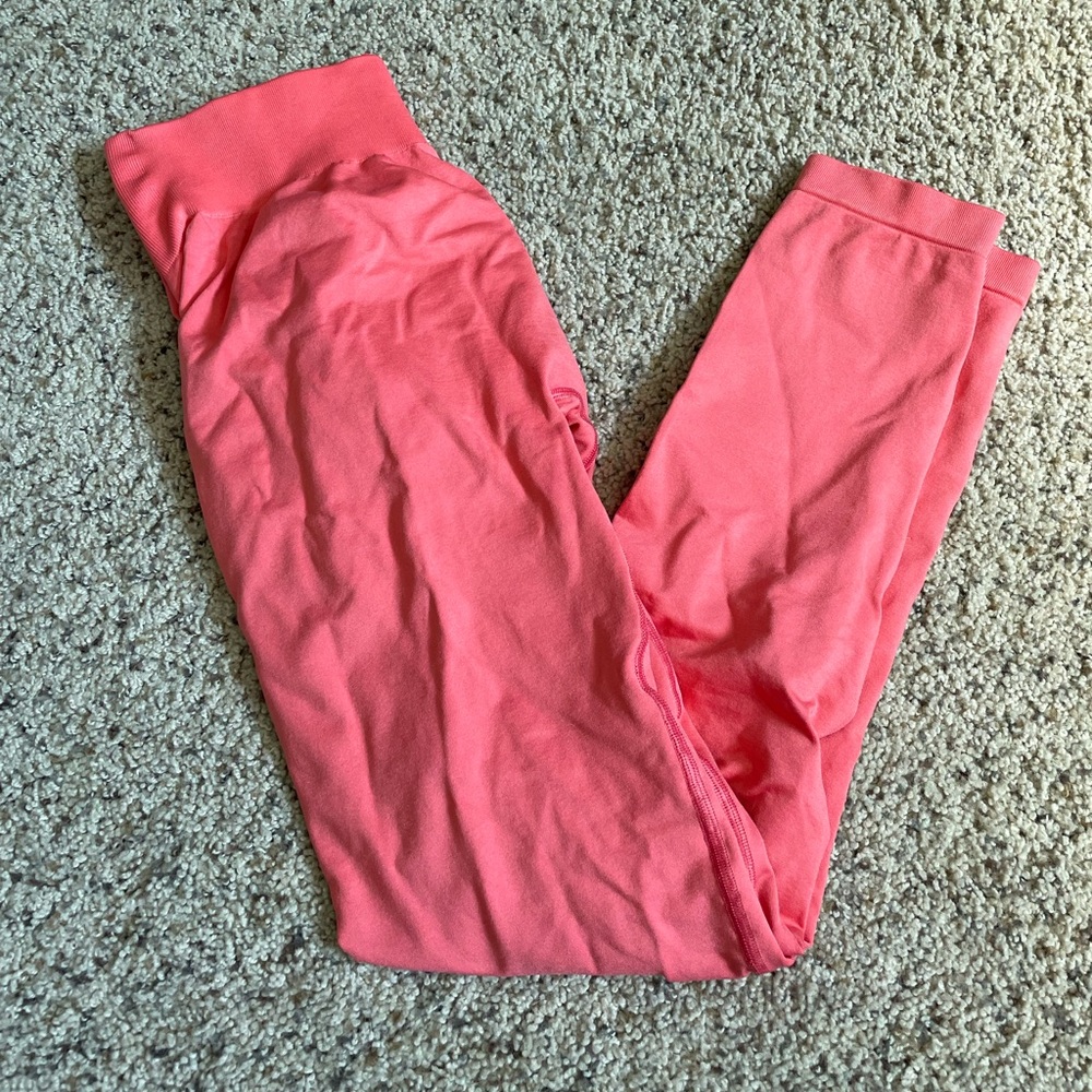 Bo+Tee Large pink scrunch leggings